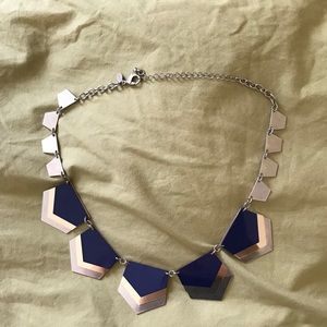 Express statement necklace
